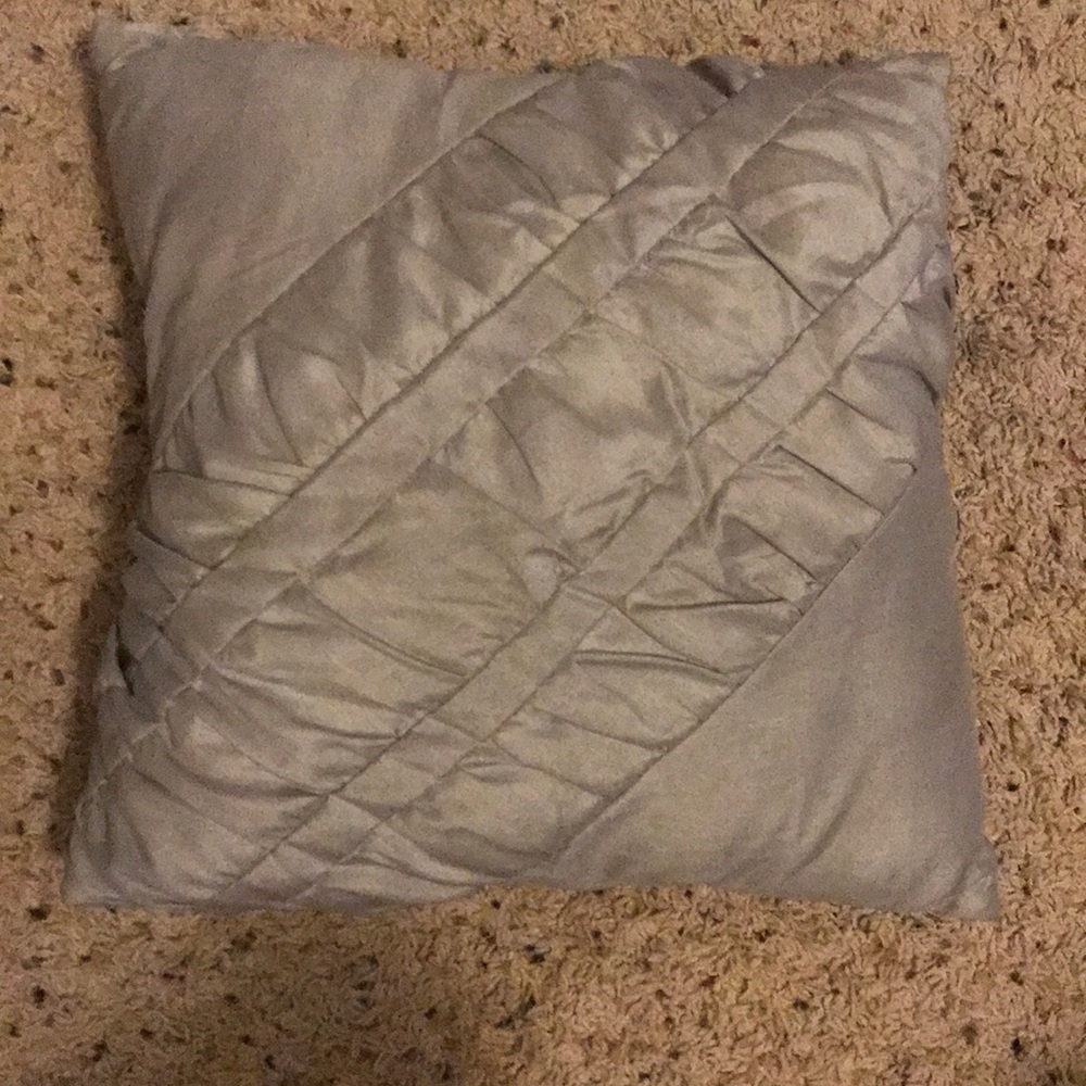 Decorative pillow